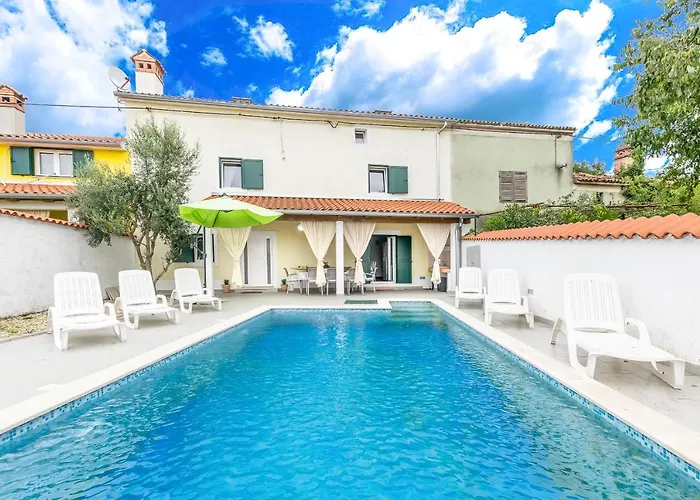 Holiday Home Olga With Pool &Pet Friendly