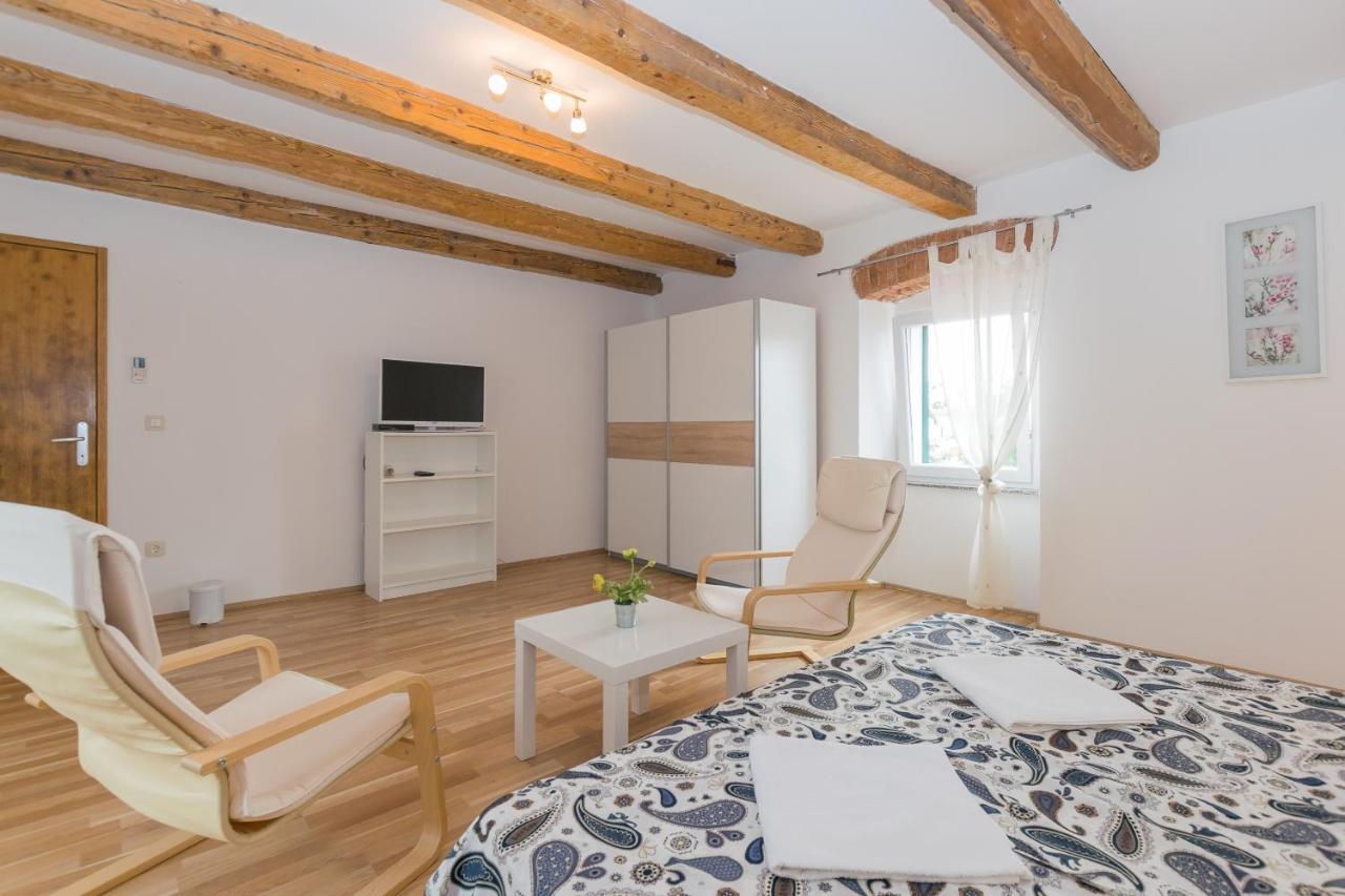 Holiday Olga With Pool &pet Friendly *